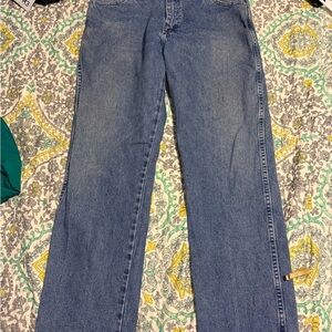 Classic Men's Blue wrangler jeans